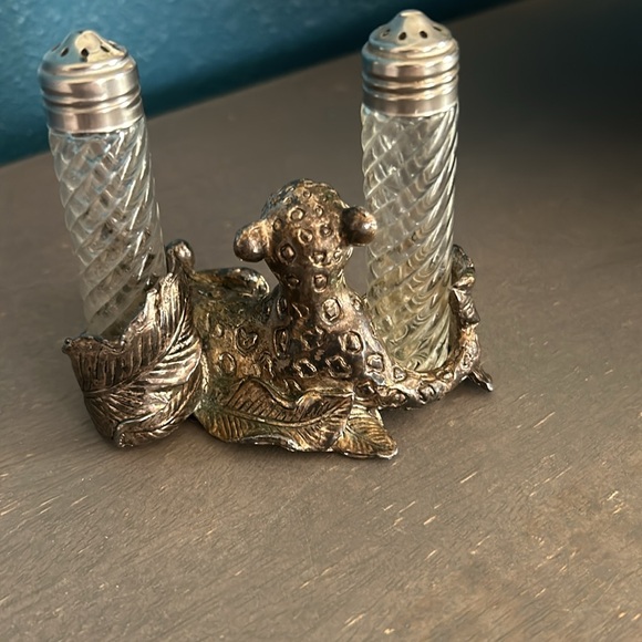 Leopard Salt and Pepper Set - Picture 4 of 7